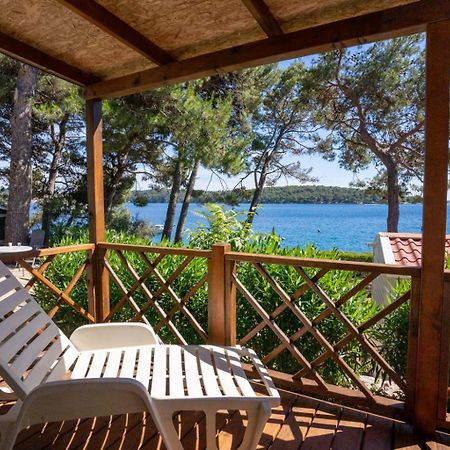 Mobile Homes Lussmarin Mali Losinj Exterior photo