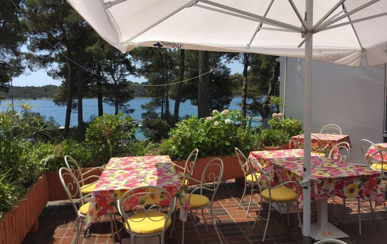 Mobile Homes Lussmarin Mali Losinj Exterior photo