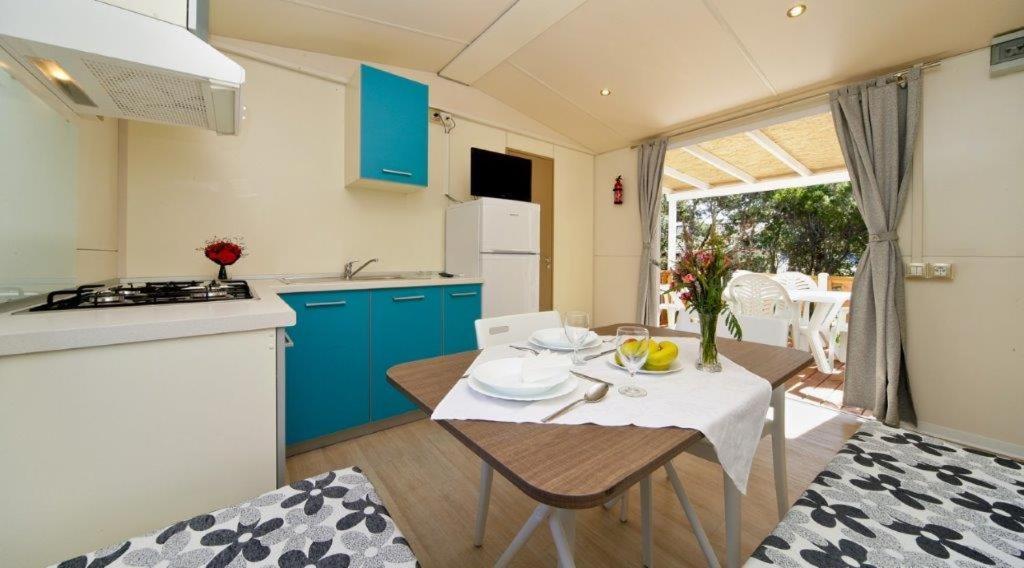 Mobile Homes Lussmarin Mali Losinj Exterior photo