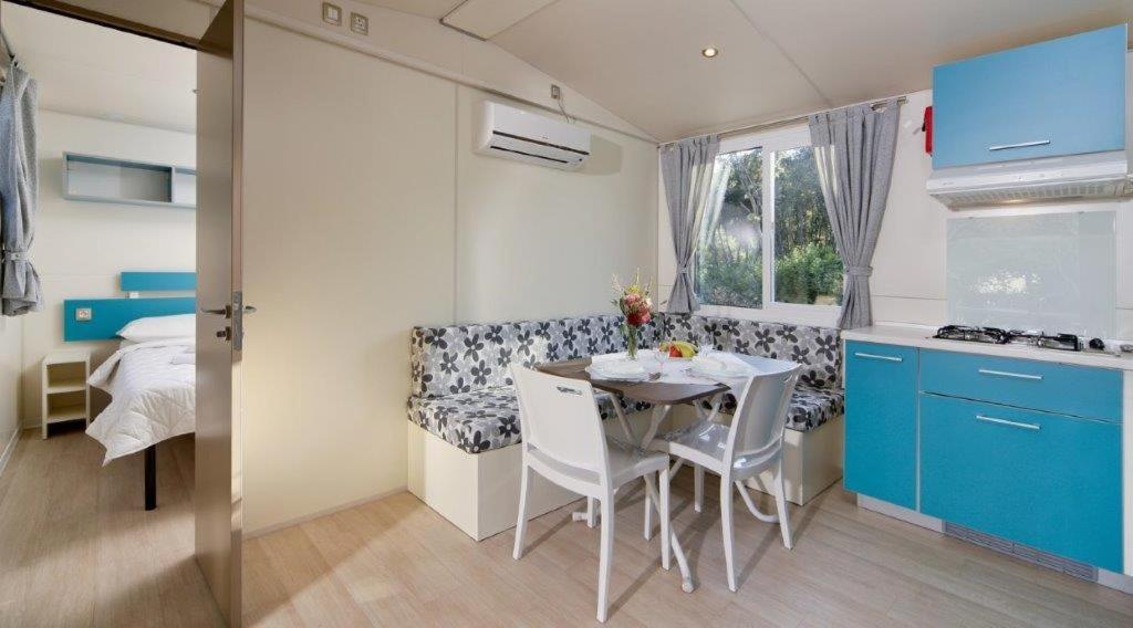 Mobile Homes Lussmarin Mali Losinj Exterior photo